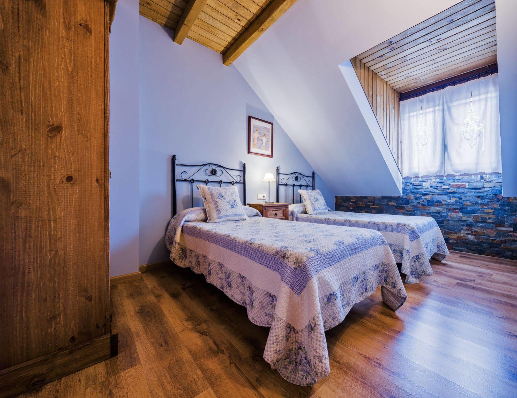 Apartamentos Rurales L'Abiseu Caboalles de Abajo Luaran gambar