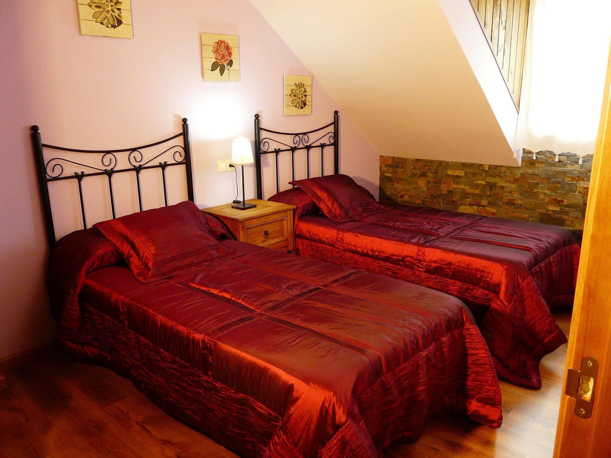 Apartamentos Rurales L'Abiseu Caboalles de Abajo Luaran gambar